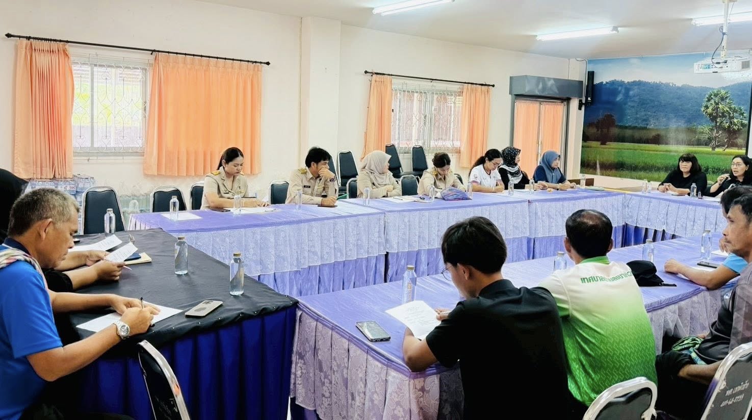 ประชุมเพื่อเตรียมความพร้อม ในการจัดกิจกรรมวันเด็กแห่งชาติ ประจำปีงบประมาณ ๒๕๖๙